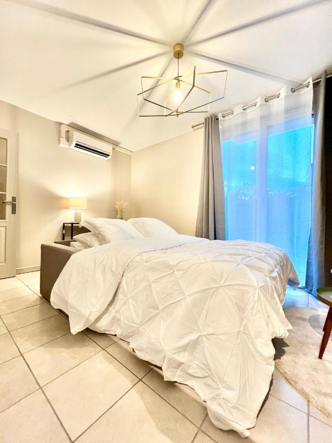La Bulle De Champagne Apartment Luaran gambar
